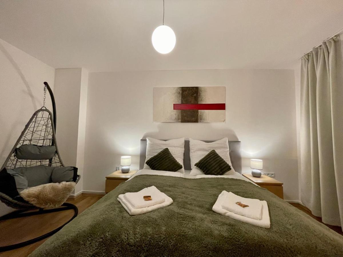וופרטל Downtown Apartment By Ninja Spaces - Kingsize-Bett, Kueche, Netflix, Terrasse מראה חיצוני תמונה