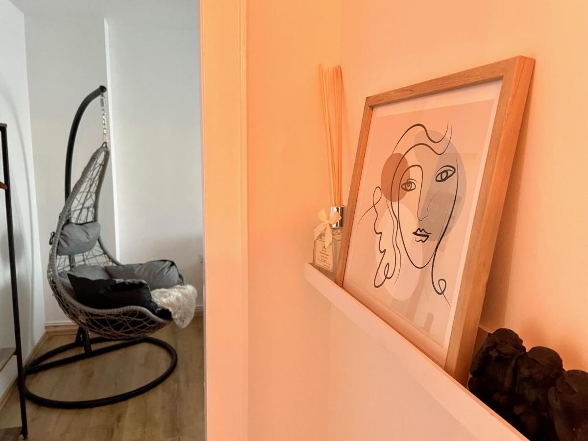 וופרטל Downtown Apartment By Ninja Spaces - Kingsize-Bett, Kueche, Netflix, Terrasse מראה חיצוני תמונה